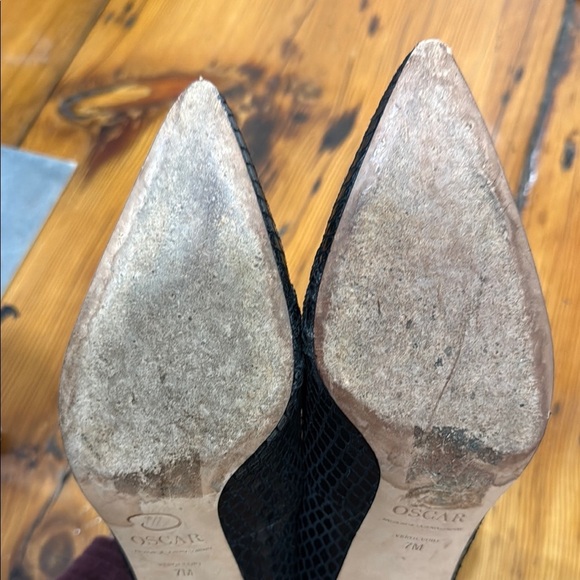 O Oscar De La Renta Bretten Women’s Black Leather Snake Skin Heels Size 7 M - Picture 16 of 16
